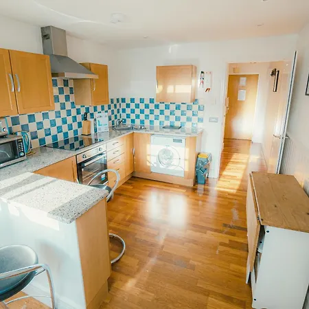 Super Duplex With Free Parking Apartment Plymouth Exterior photo
